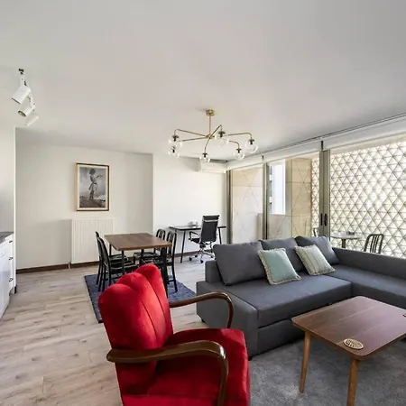 Apartment Beautiful Bright Spacious Patio 1Bd Home #170 *