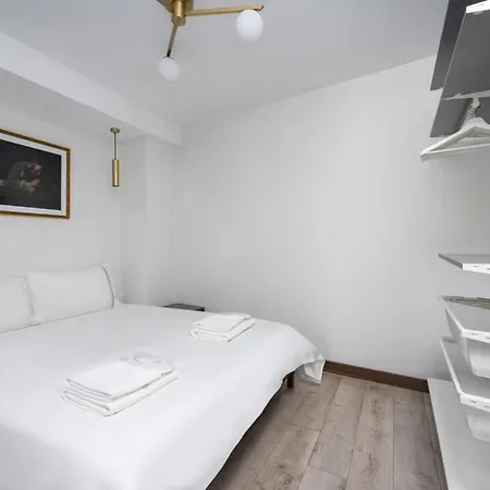 Beautiful Bright Spacious Patio 1Bd Home #170 Apartment Istanbul